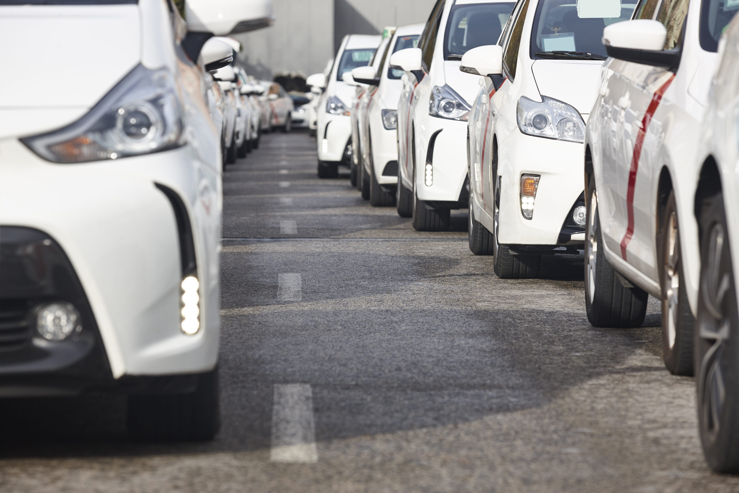 urban city transportation several taxis vehicles 2026 01 07 06 36 37 utc